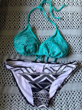 Turquoise teal Laser-Cut Bikini Top with Black & White Geometric Bottom bikini